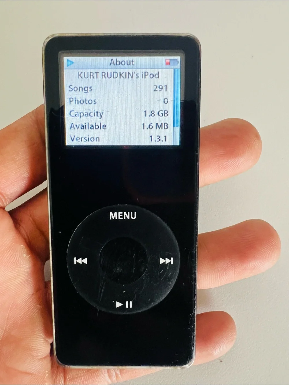 Apple iPod None 1st Generation 2GB in have 291 Songs Battery Life in Working